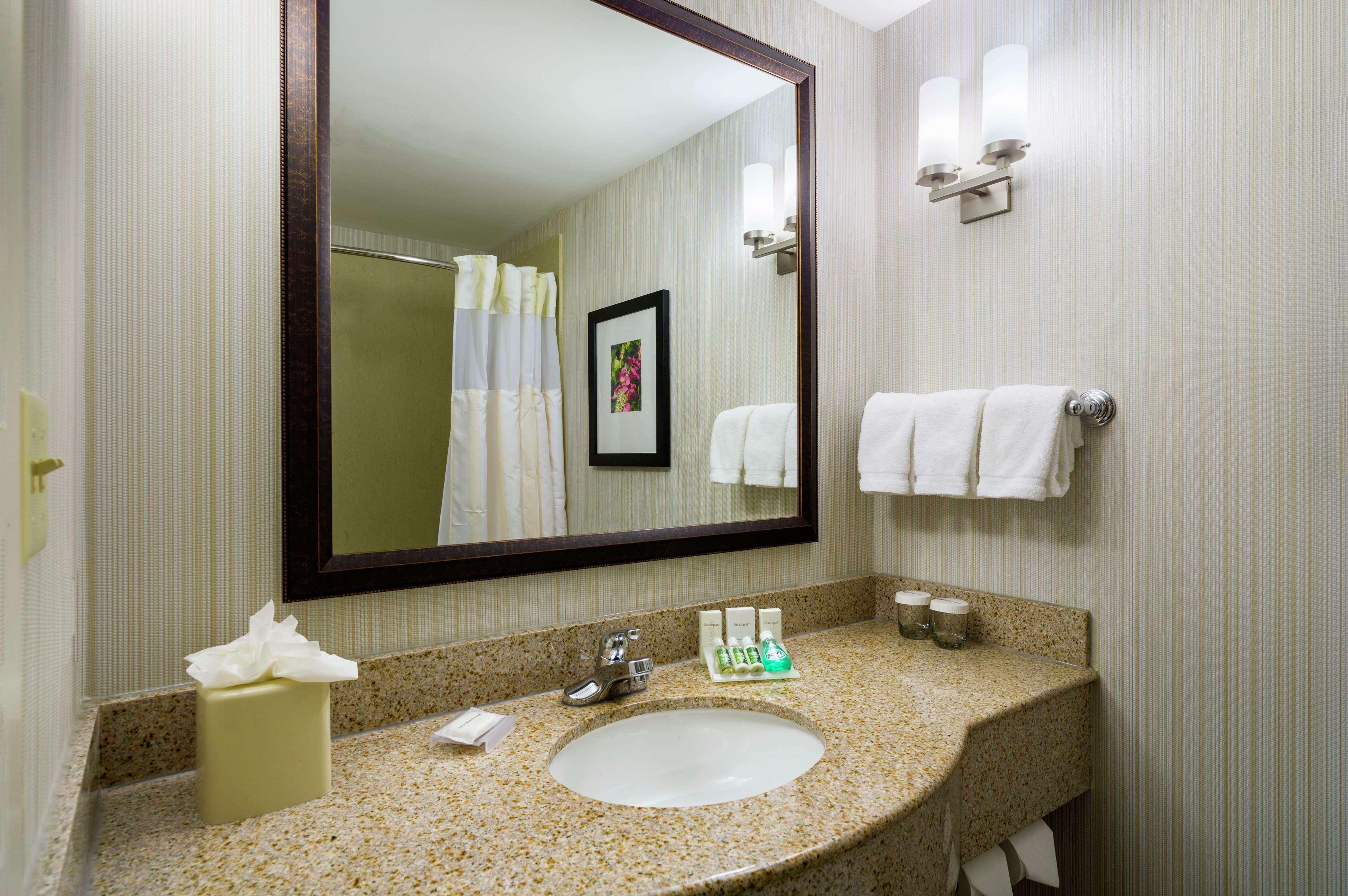 Hilton Garden Inn Edison/Raritan Center Eksteriør bilde