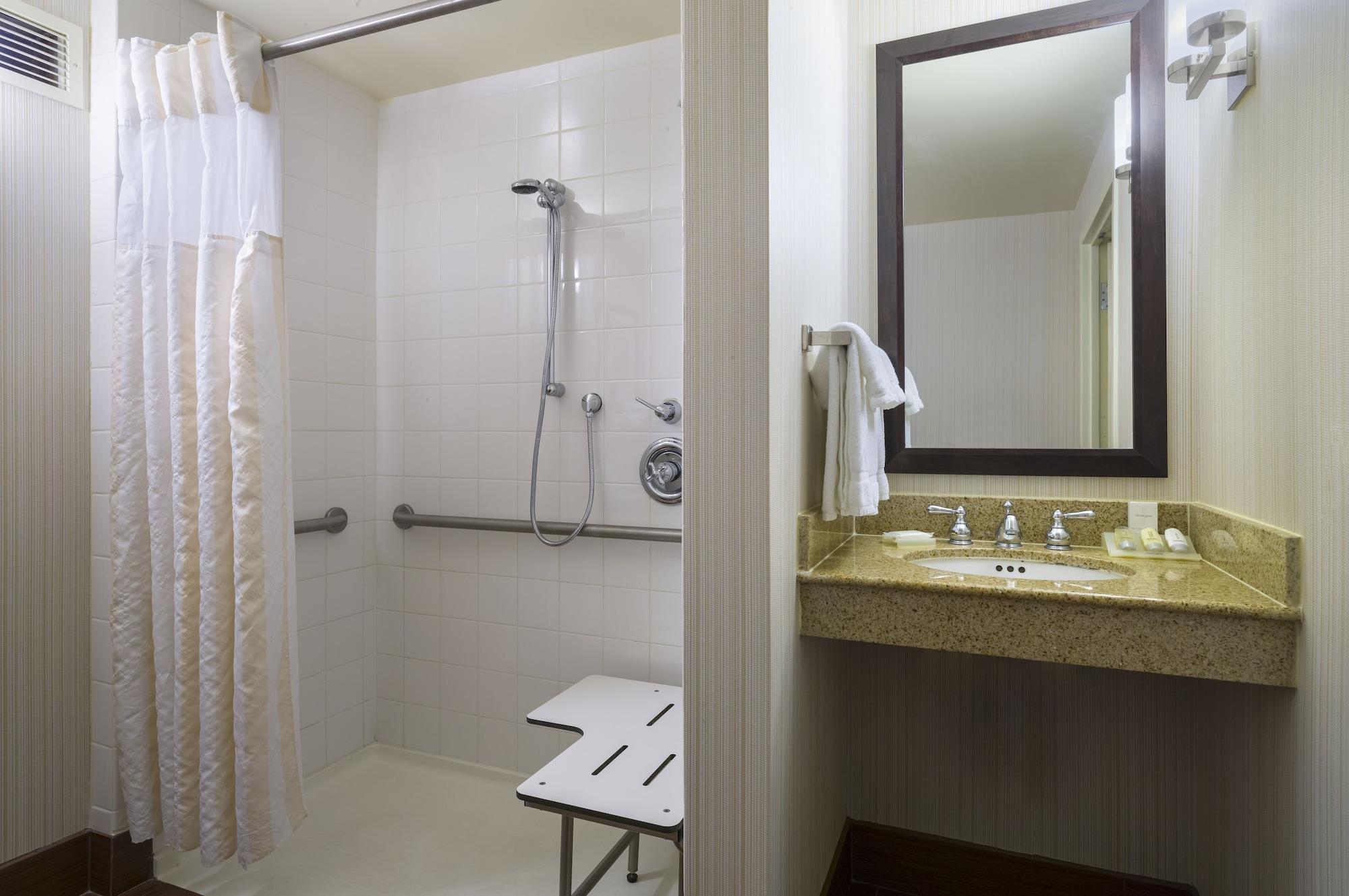 Hilton Garden Inn Edison/Raritan Center Eksteriør bilde
